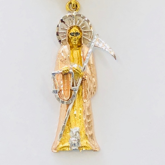 Gold Filled Santa Muerte pendant with chain - Picture 2 of 7